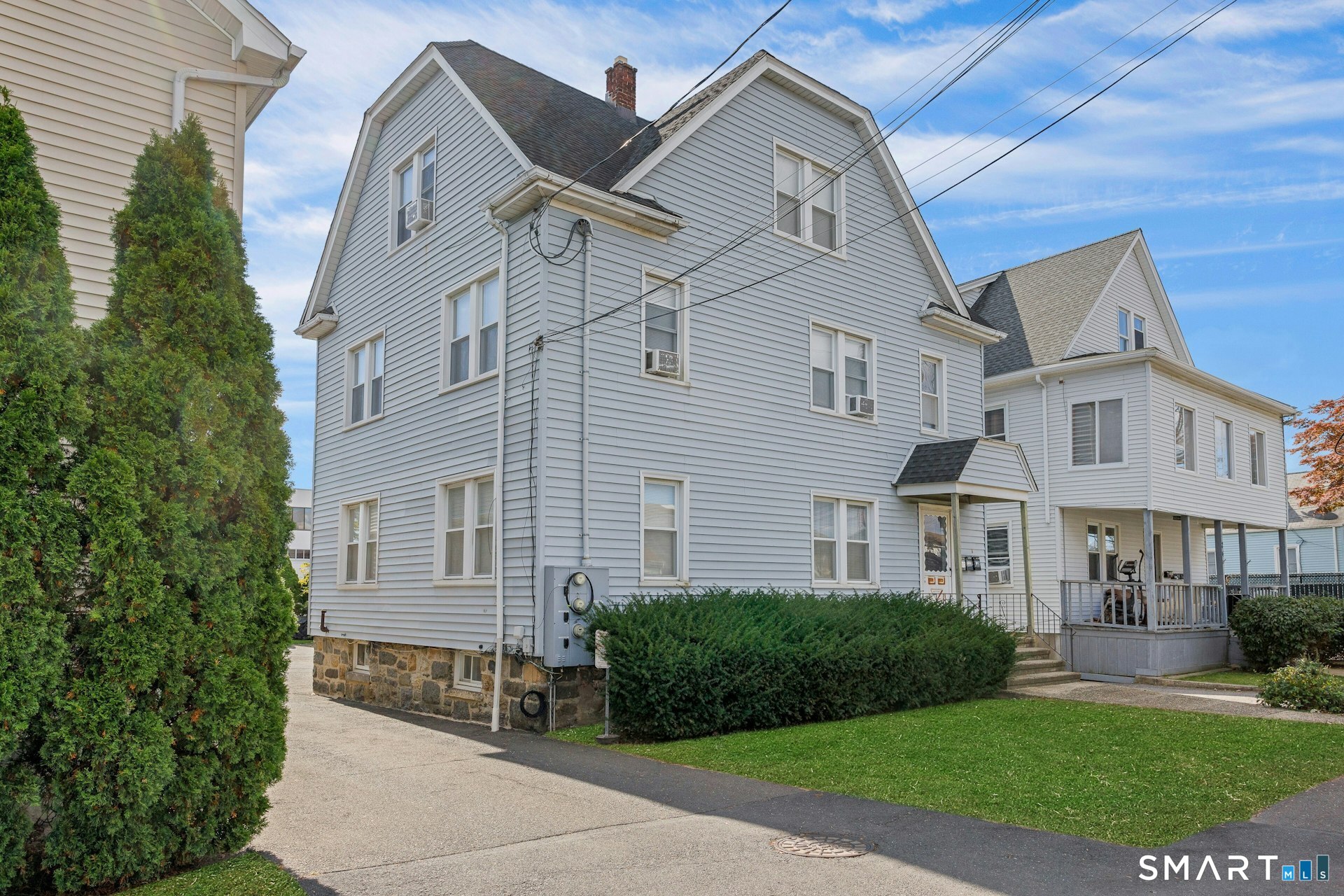 Multi family home for sale at 20 Hanover St, Stamford, CT 06902 | MLS# 24217907