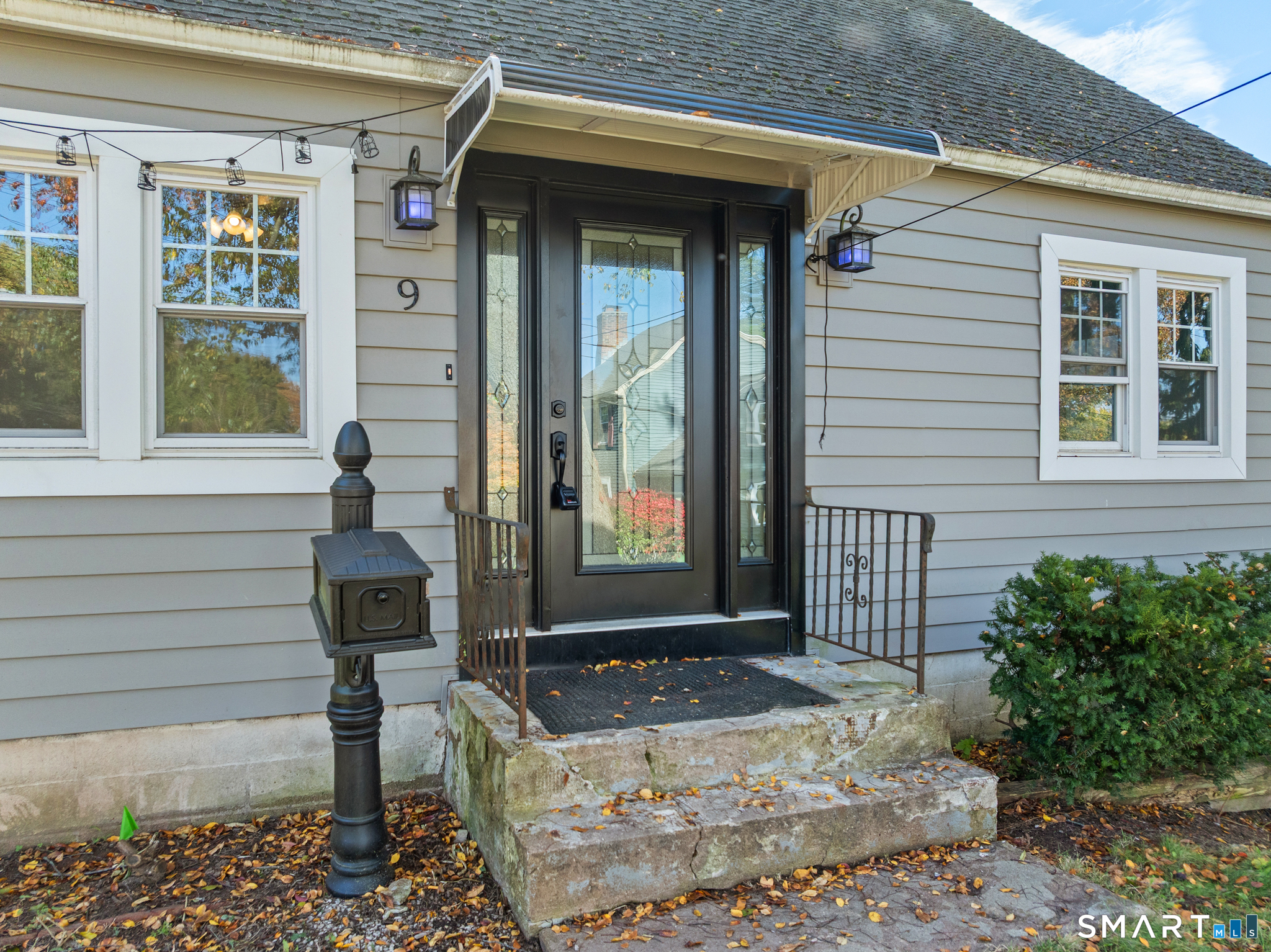Photo 1 of Single family home for sale at 9 Magnolia Pl, Middletown, CT 06457 | MLS# 24217261 | Listing updated on 2026-10-29