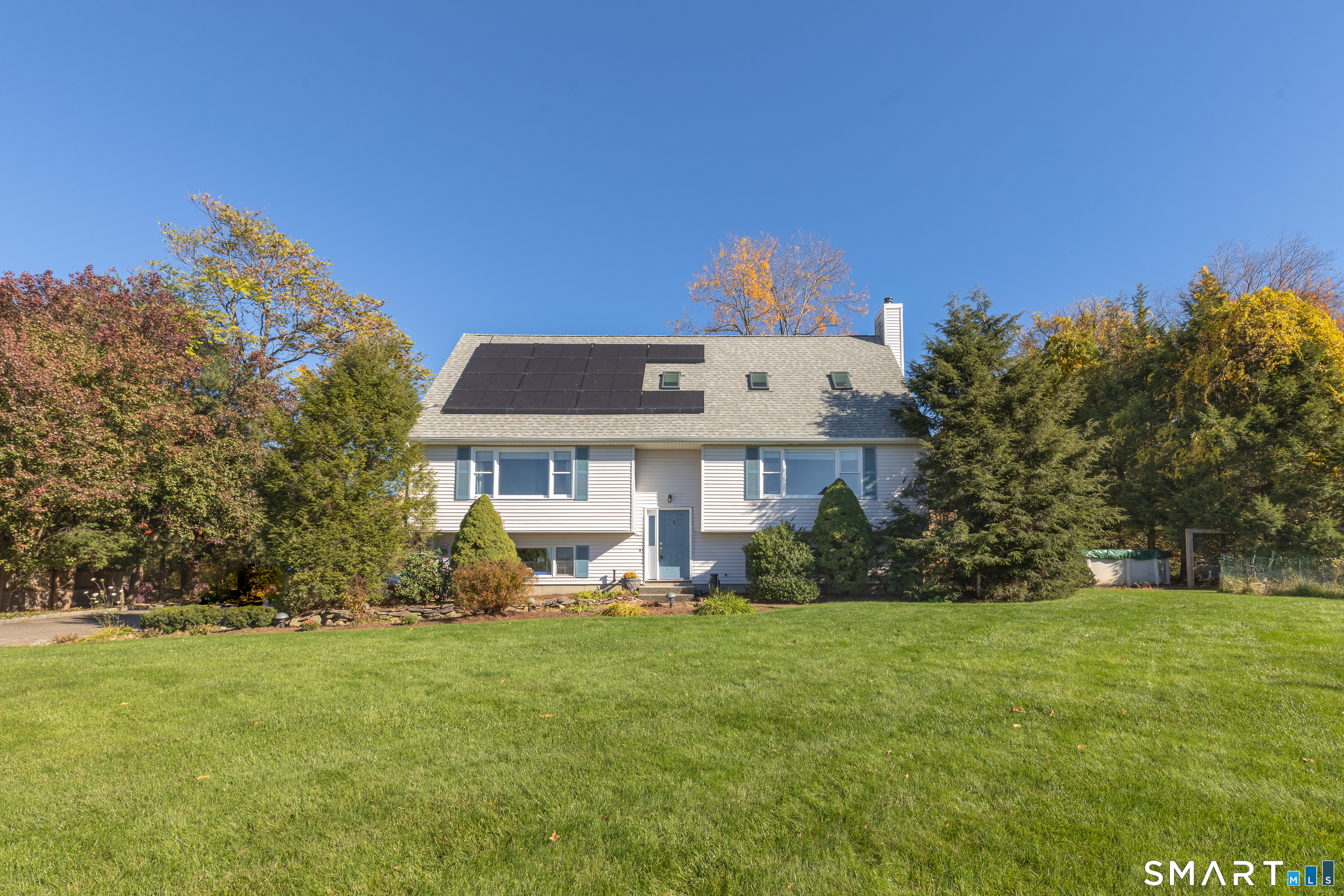 Photo 1 of Single family home for sale at 5 Chandler Ln, New Milford, CT 06776 | MLS# 24216038 | Listing updated on 2026-10-29