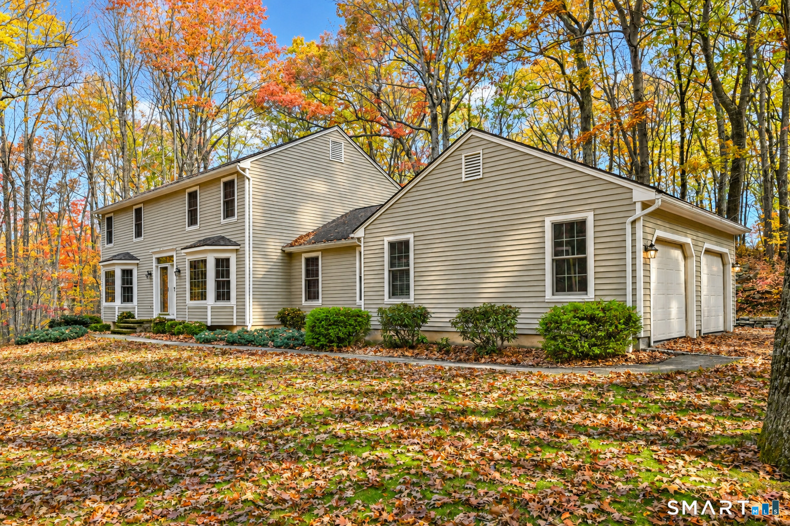 Photo 1 of Single family home for sale at 160 Woods Way Dr, Southbury, CT 06488 | MLS# 24212676 | Listing updated on 2026-10-29