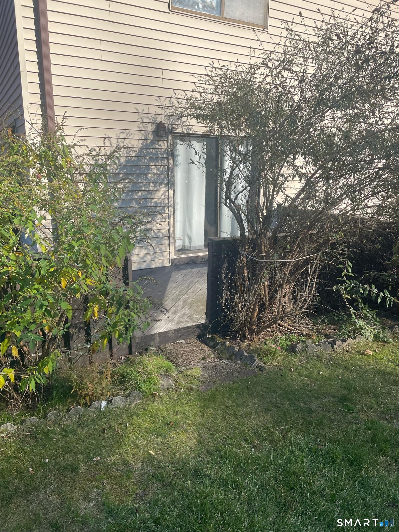 Photo 4 of Townhouse for sale at 140 Thompson St #8F, East Haven, CT 06513 | MLS# 24216394 | Listing updated on 2026-10-29