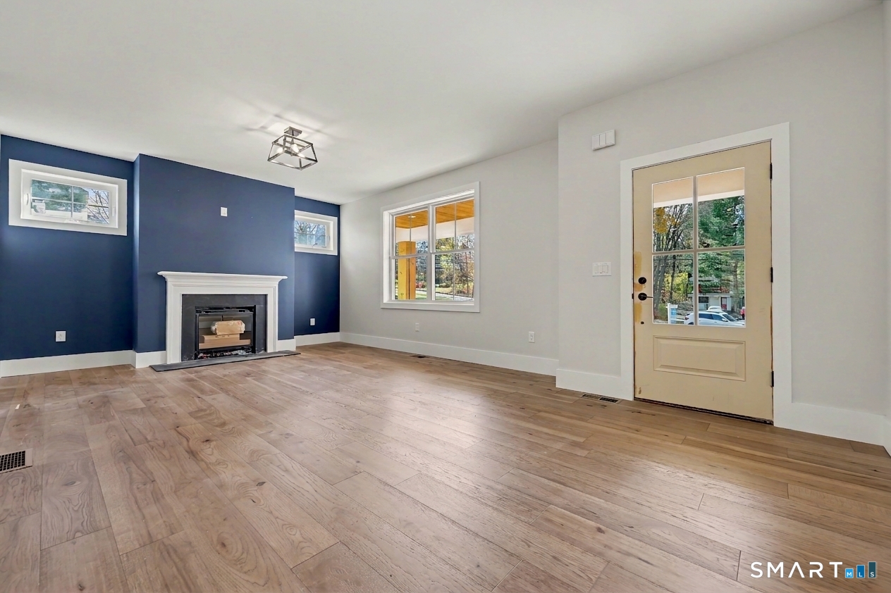 Photo 4 of Single family home for sale at 6 Mount Sanford Rd, Cheshire, CT 06410 | MLS# 24216993 | Listing updated on 2026-10-30