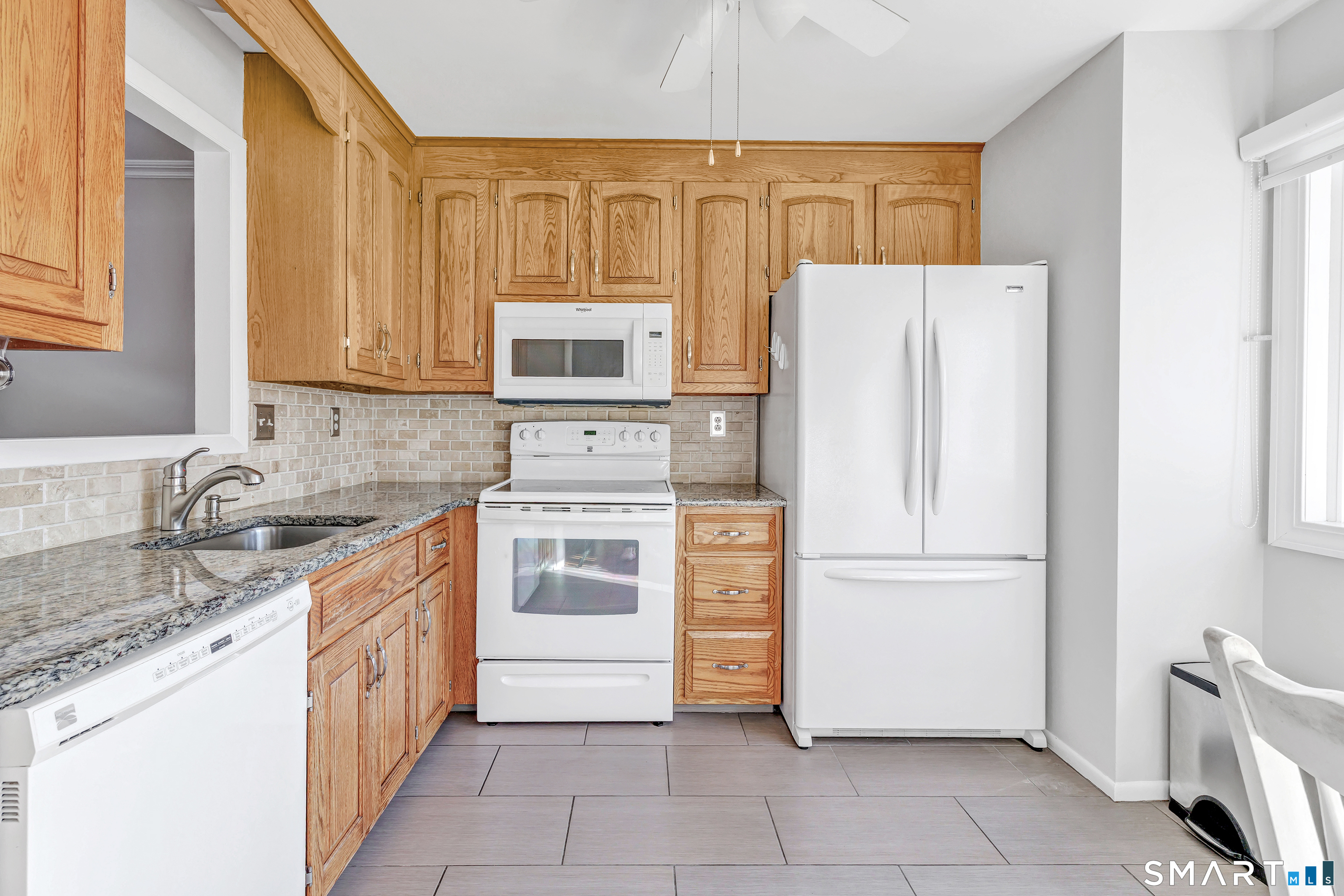 Photo 3 of Townhouse for sale at 231 Deer Run #231, Shelton, CT 06484 | MLS# 24217327 | Listing updated on 2026-10-30