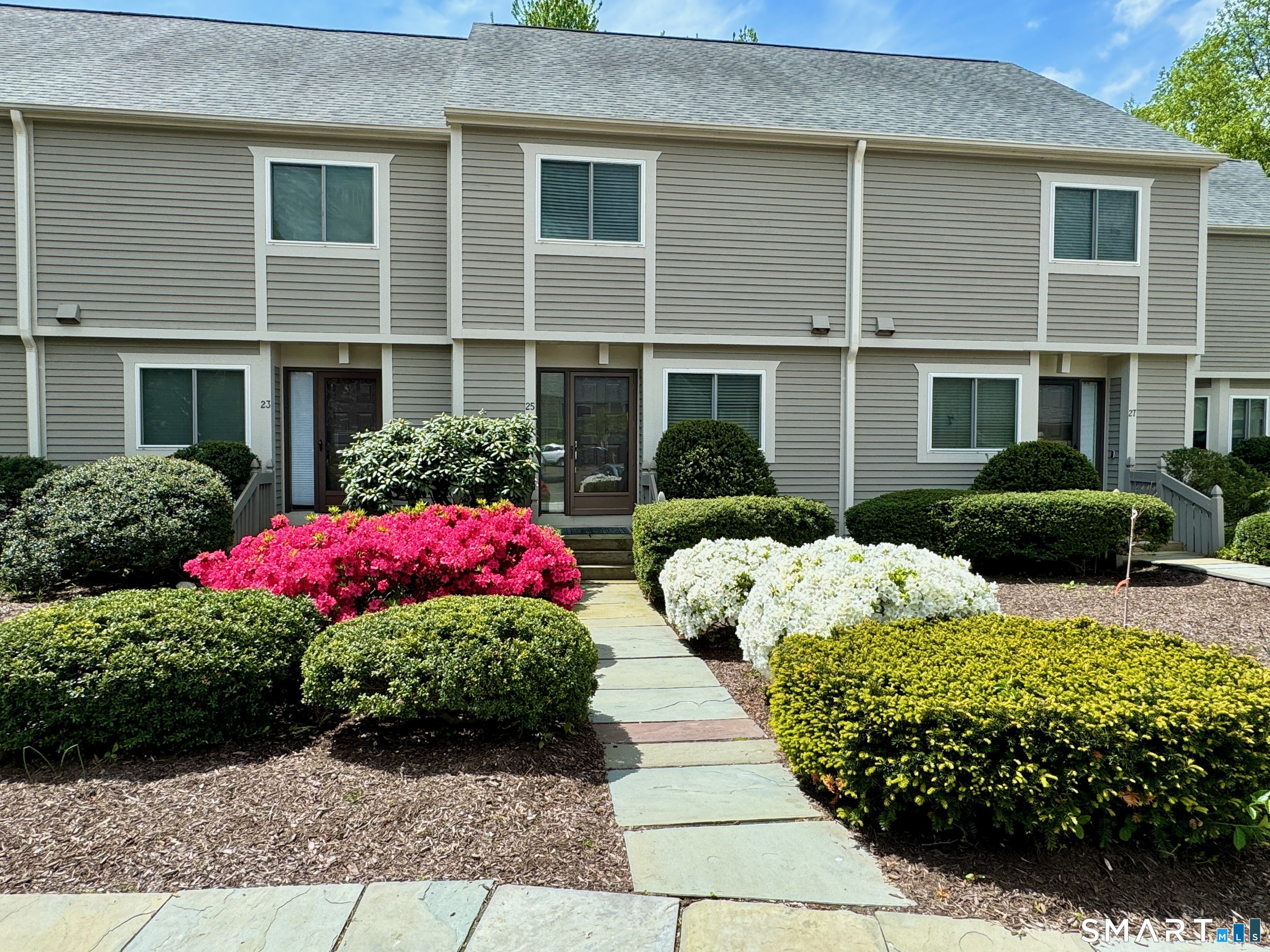Photo 1 of Townhouse for sale at 25 Strathmore Ln #25, Norwalk, CT 06880 | MLS# 24217740 | Listing updated on 2026-10-31