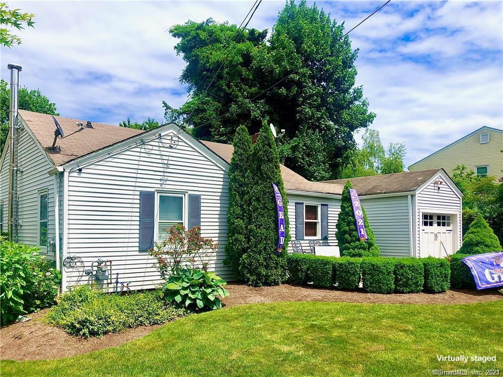 10 Reservoir Avenue — photo 1