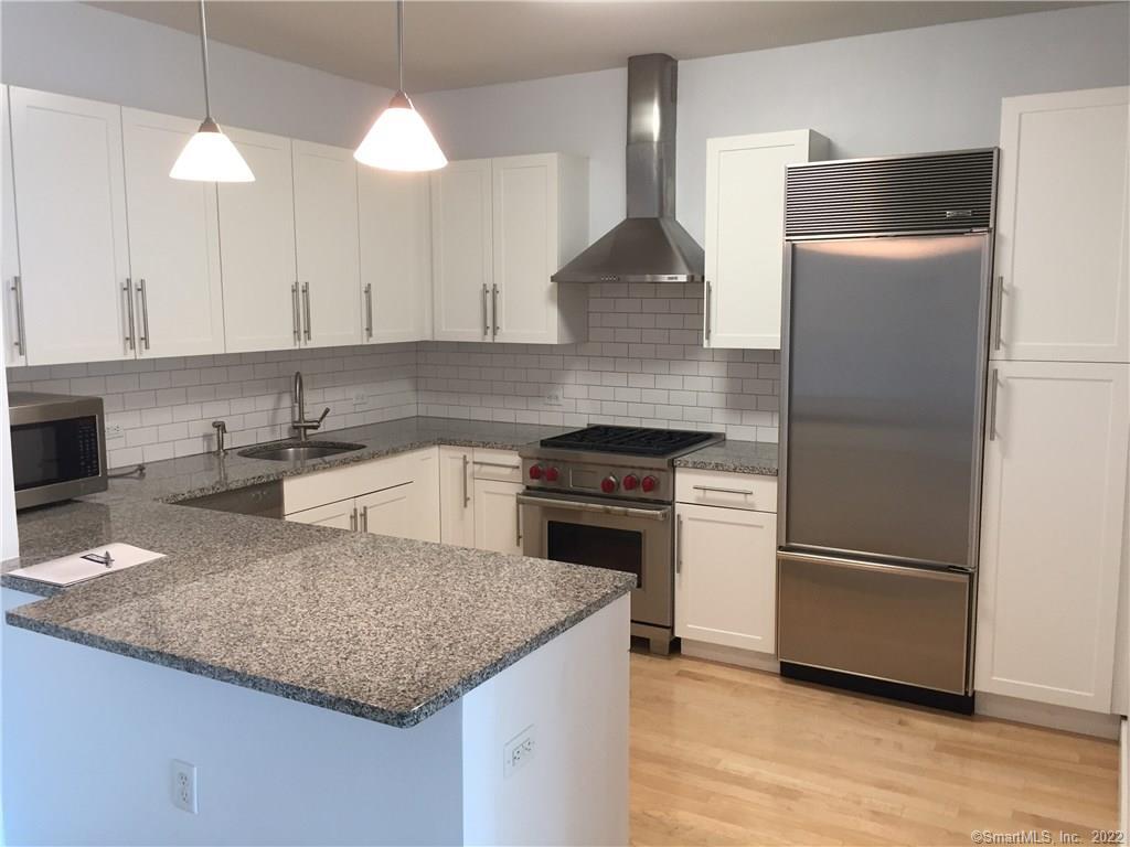 1515 Summer Street, Unit 403 — exterior photo
