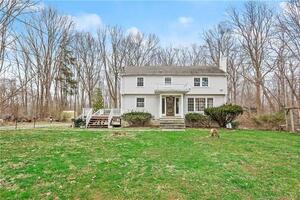 2 1/2 Thistle Road