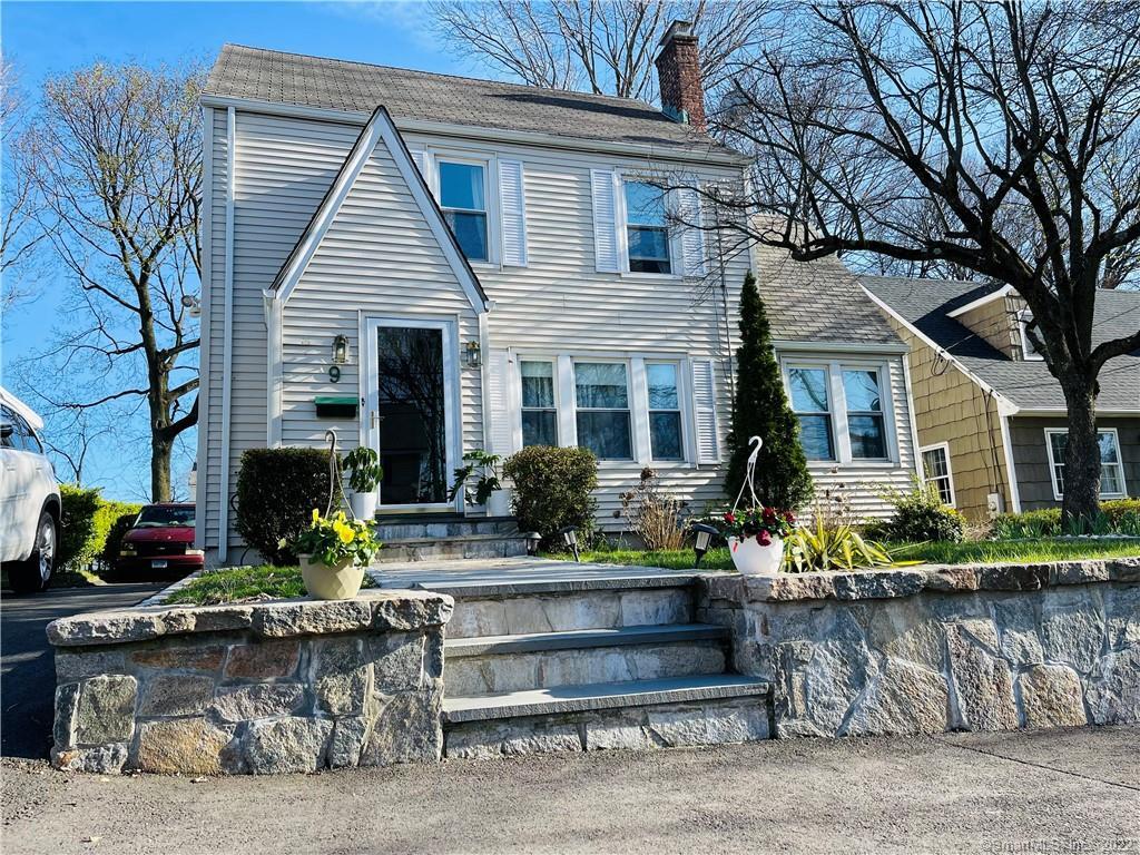 9 Olmstead Place — exterior photo