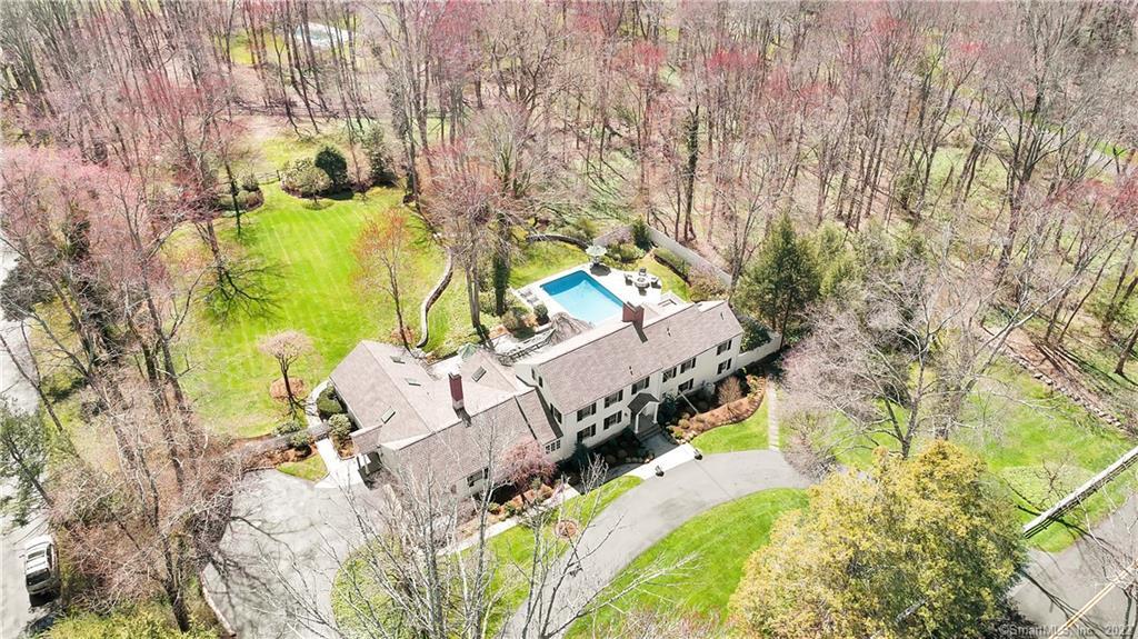 16 Half Mile Road — exterior photo