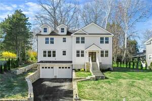74 Woods End Road