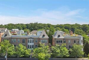 559 Steamboat Road, Unit B2