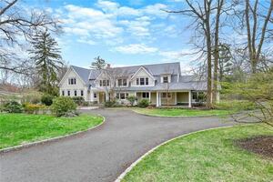 2 Sasqua Pond Road