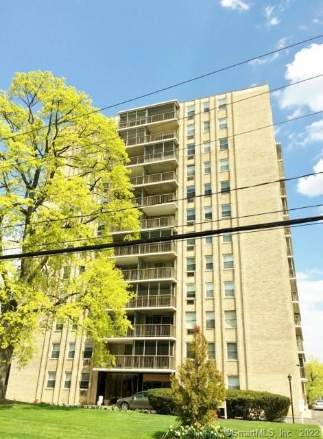 65 Glenbrook Road, Unit 2B — exterior photo