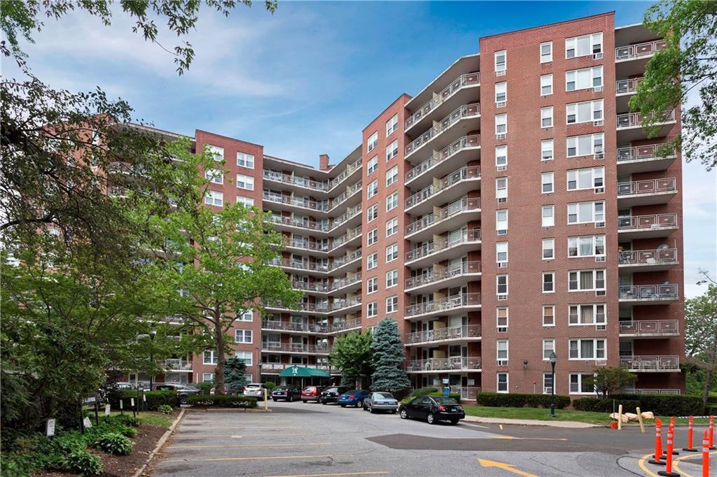 91 Strawberry Hill Avenue, Unit 1131 — exterior photo