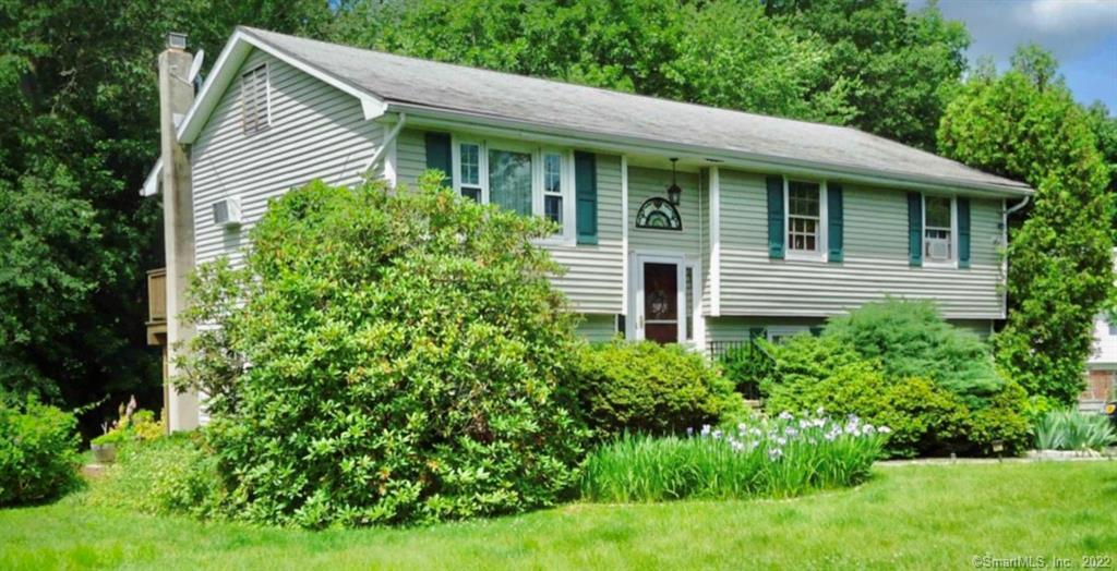 81 Elaine Drive — exterior photo