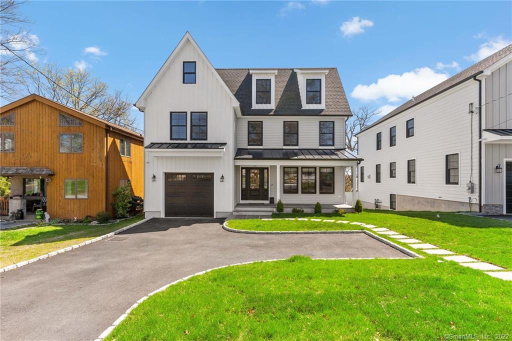 25 Knickerbocker Avenue — exterior photo