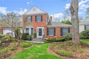 52 Lakeview Avenue, Unit 19