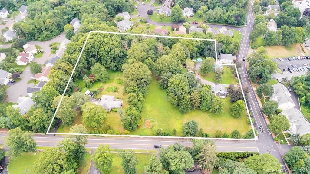 131 Turn Of River Road — exterior photo