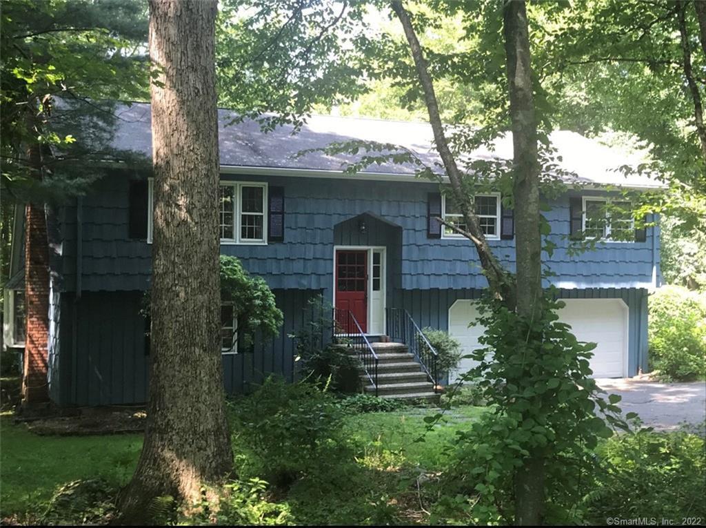 32 Powder Horn Hill — exterior photo