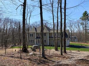 16 Ridge Valley Road
