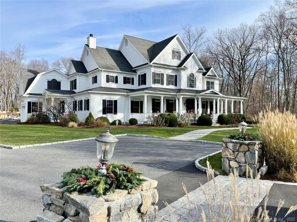 7 Bentagrass Lane — exterior photo