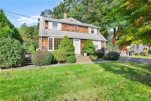 26 Riverside Lane