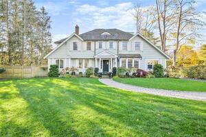 289 Stamford Avenue