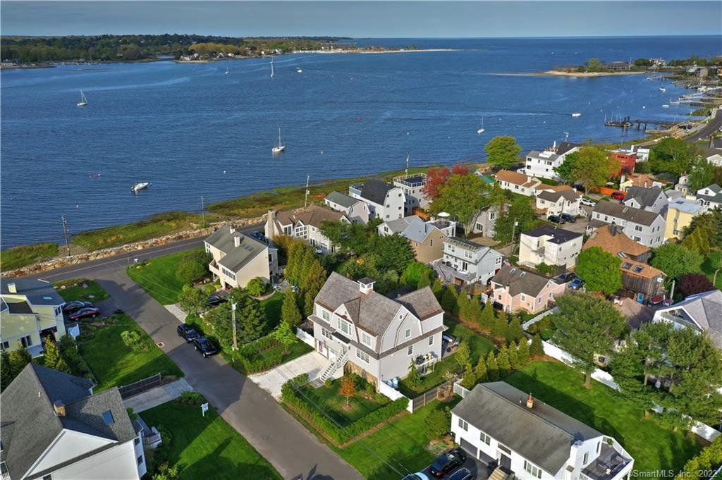 3 Pebble Beach Lane — exterior photo