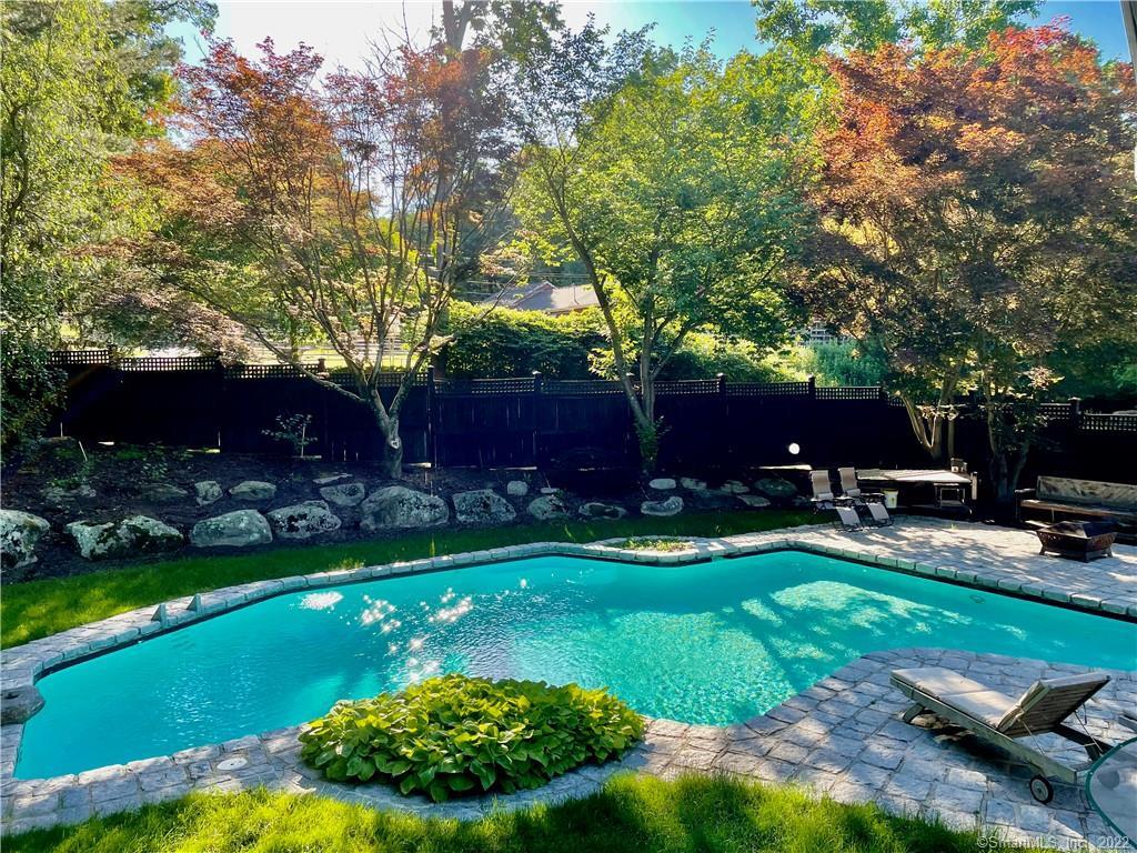 197 Silvermine Avenue — exterior photo