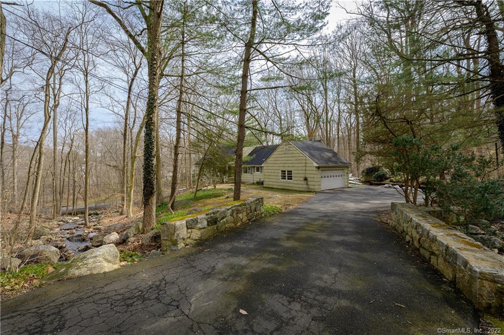 60 Northwood Lane — exterior photo