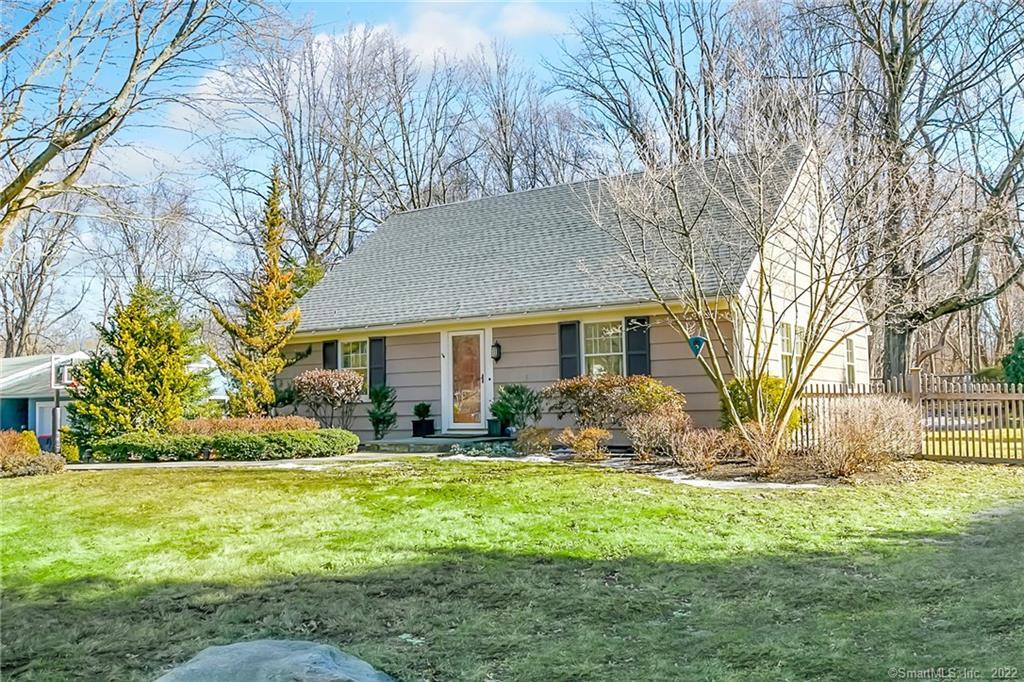 18 Stowe Place — photo 1