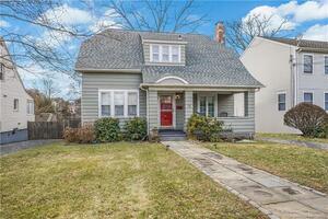 15 Glenwood Avenue