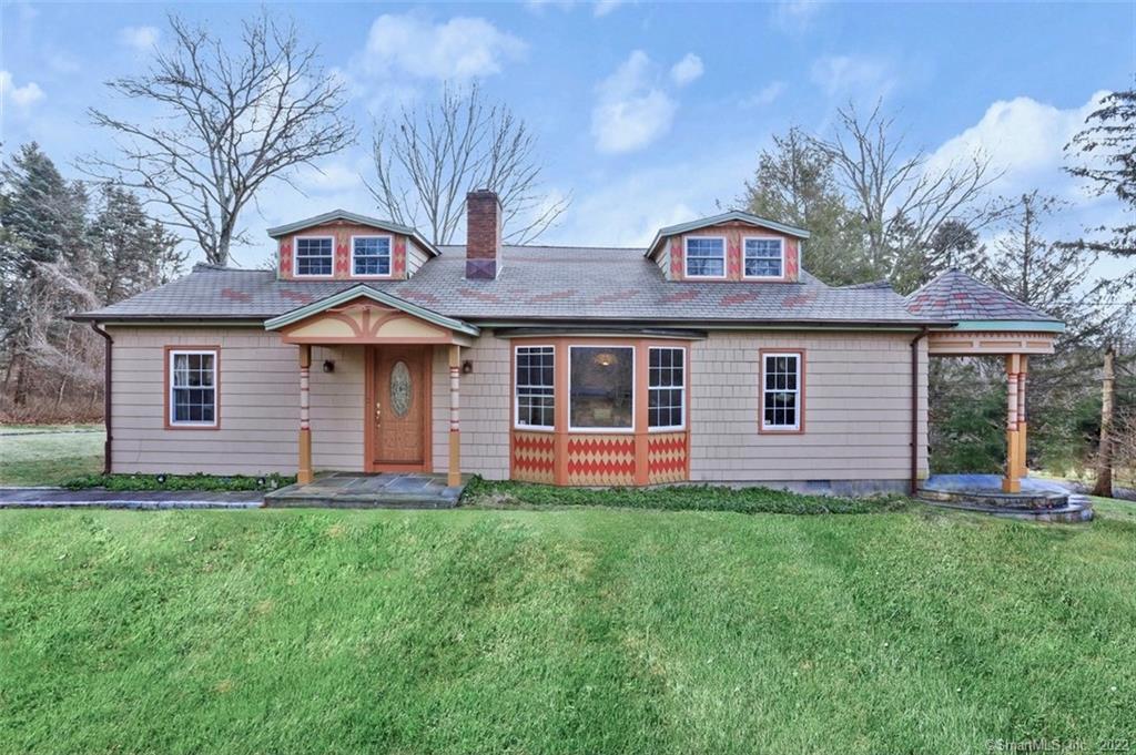 18 Cliffdale Road — exterior photo