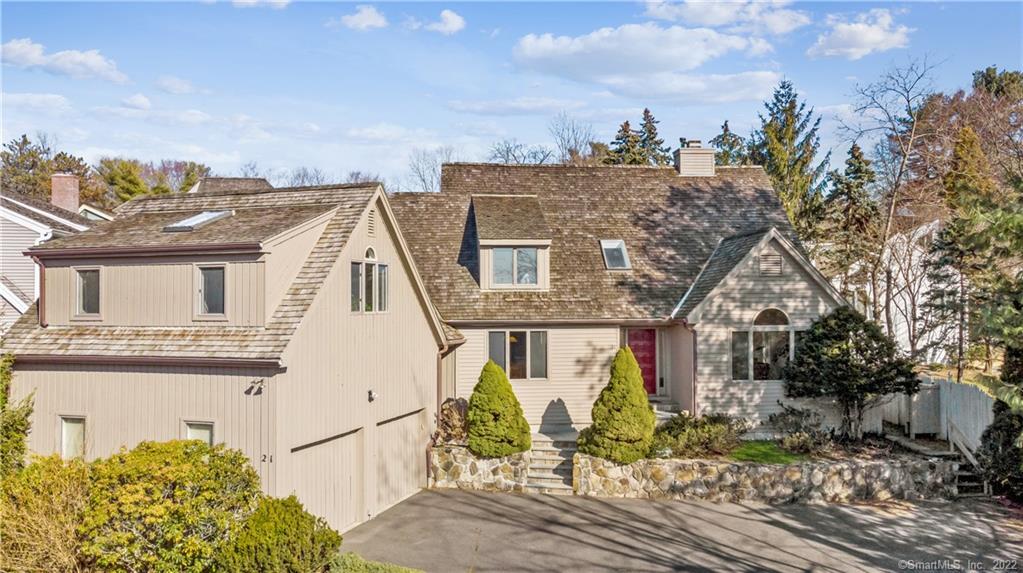 21 Revonah Circle — exterior photo