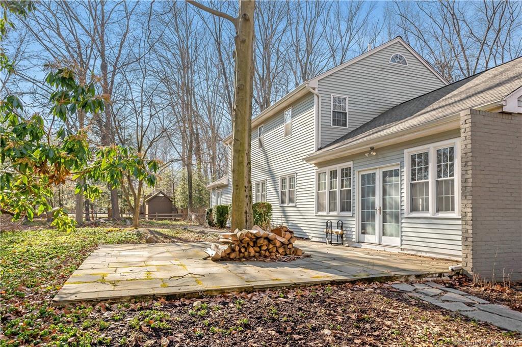 10 Lockwood Circle — exterior photo