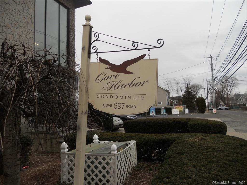 697 Cove Road, Unit 1A — exterior photo