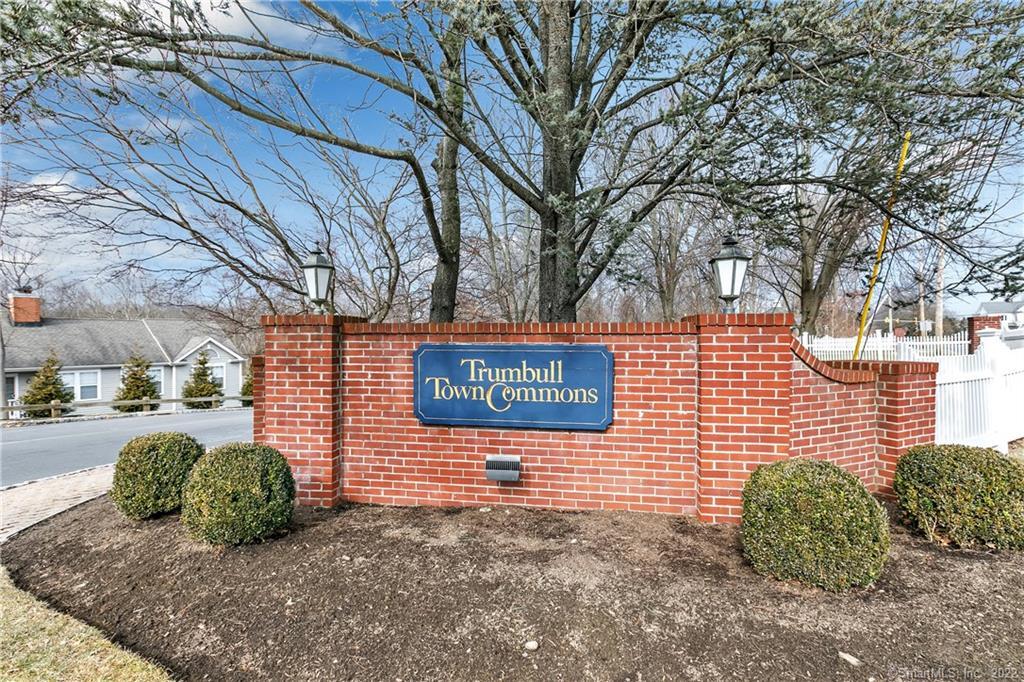 271 Mayfield Drive — photo 1