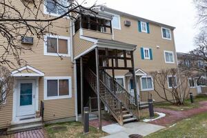 135 Flax Hill Road, Unit 3