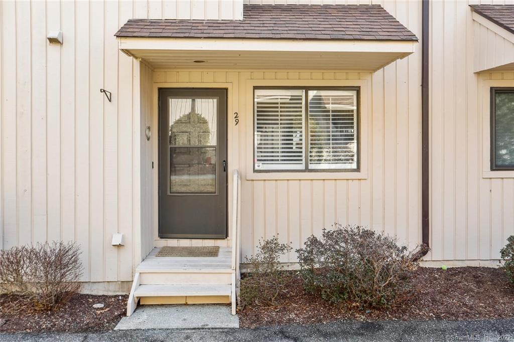 19 Woodway Road, Unit 29 — exterior photo