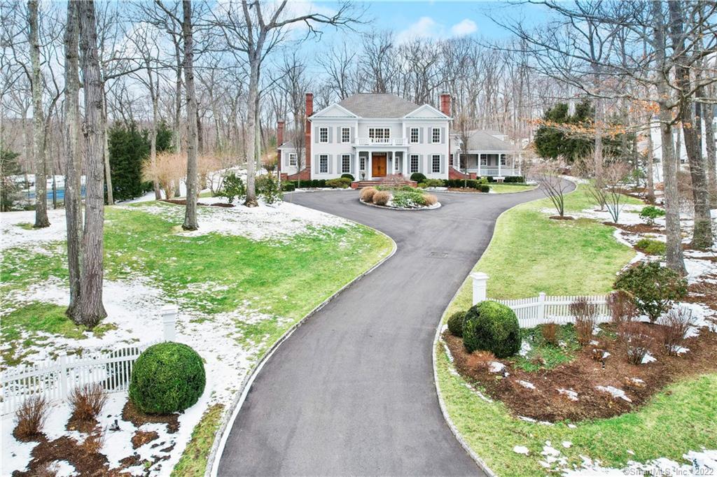 48 Singing Oaks Drive — exterior photo