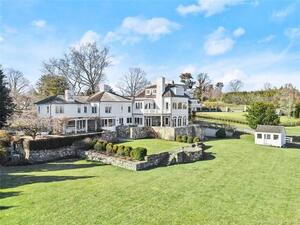 1121 Sasco Hill Road