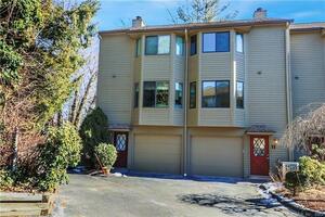 100 Willowbrook Avenue, Unit 11