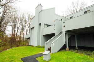 10 Sugar Maple Lane, Unit 10