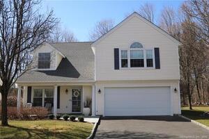 38 Village Court, Unit 38