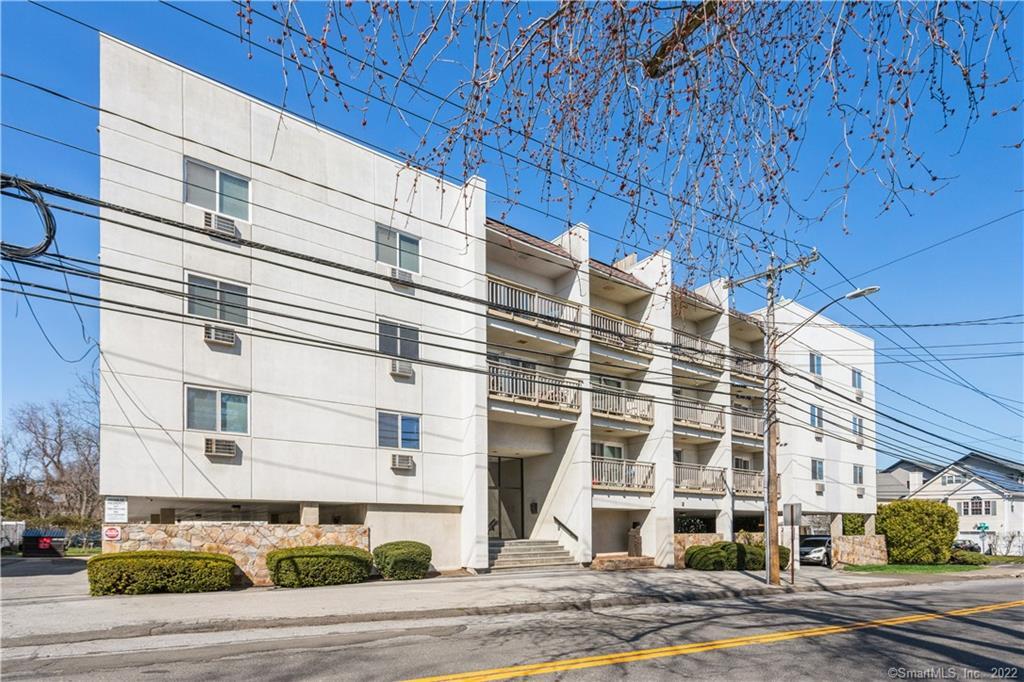 950 Cove Road, Unit B4 — exterior photo