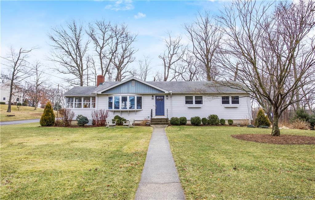 289 Lawrence Road — photo 1