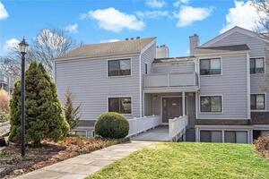 26 Rowayton Woods Drive, Unit 26