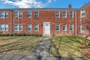16 Clarmore Drive, Unit 1A