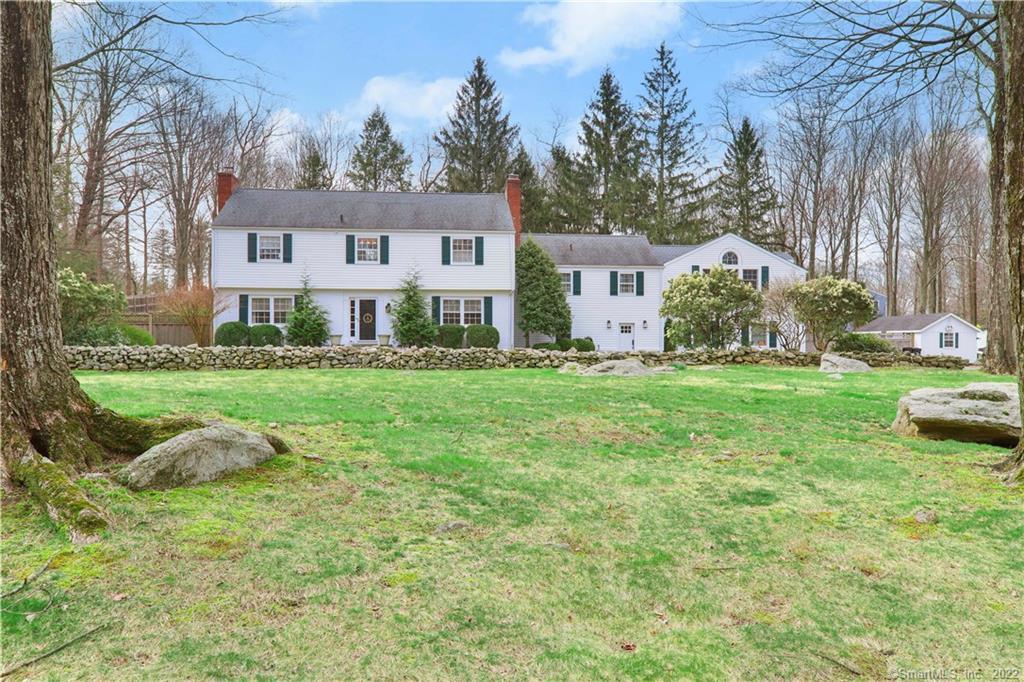 25 Foxwood Road — exterior photo