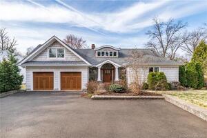 48 Lakeview Drive